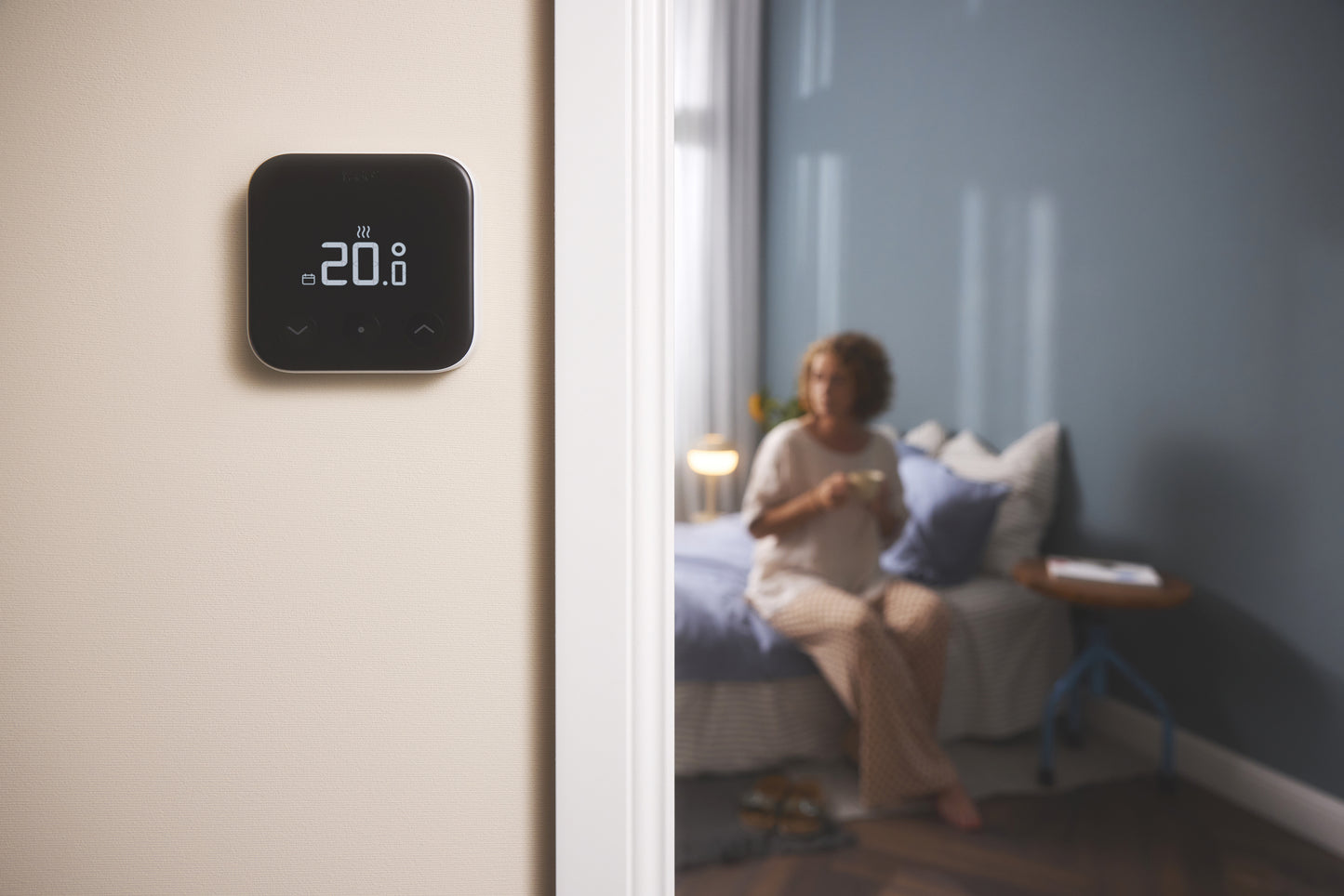 Kabelgebundener intelligenter Tado PRO-Thermostat